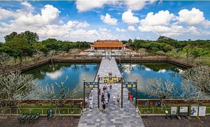 Thai Hoa Palace earns Vietnam's first green heritage title - 2
