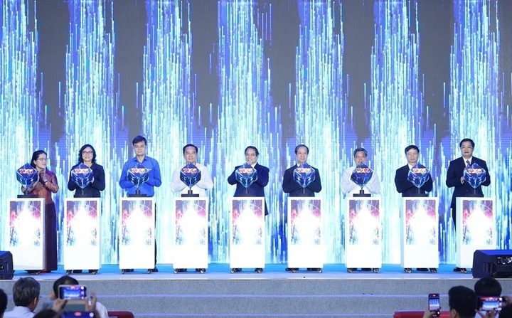 PM applauds youth entrepreneurship at National Startup Day for Students - 1