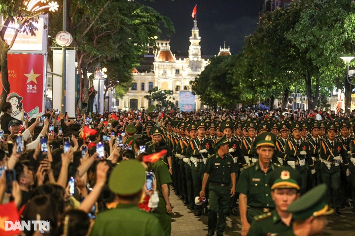 HCM City to host outdoor film screenings to mark Reunification Day - 1