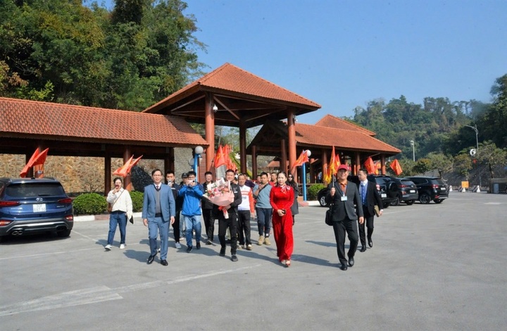 Vietnam and China launch border pass tourism programme - 1 Vietnam and China launch border pass tourism programme - 1