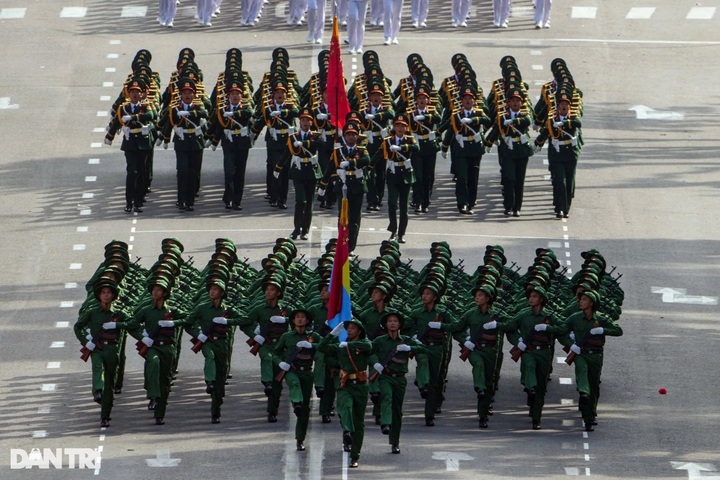 Vietnam holds grand parade to mark 50 years of national reunification - 13 Vietnam holds grand parade to mark 50 years of national reunification - 13