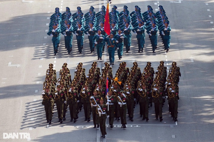 Vietnam holds grand parade to mark 50 years of national reunification - 14 Vietnam holds grand parade to mark 50 years of national reunification - 14