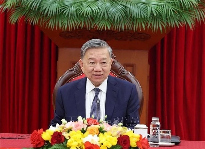 Party chief holds phone talks with European Council President - 1 Party chief holds phone talks with European Council President - 1