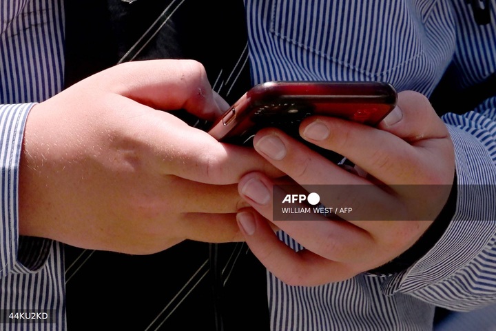 New Zealand PM proposes banning under-16s from social media - 1 New Zealand PM proposes banning under-16s from social media - 1