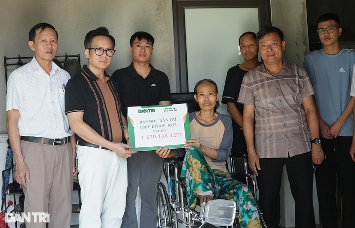 Nghe An poor family receives donations for medical treatment - 1 Nghe An poor family receives donations for medical treatment - 1