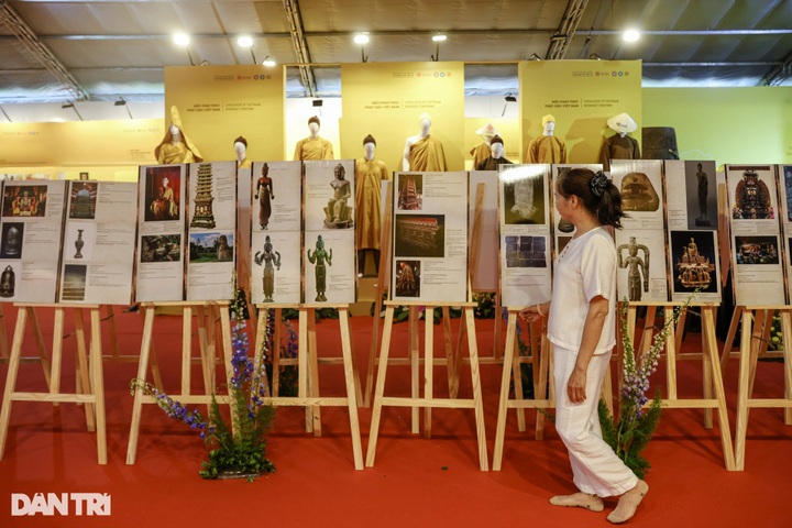 Exhibition featuring national Buddhist treasures held in HCM City - 8