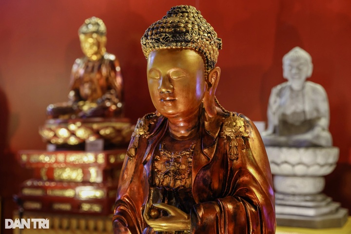 Exhibition featuring national Buddhist treasures held in HCM City - 4