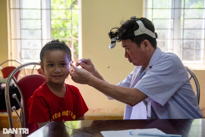 Over 200 students in Nghe An receive free Hepatitis B screenings - 2 Over 200 students in Nghe An receive free Hepatitis B screenings - 2