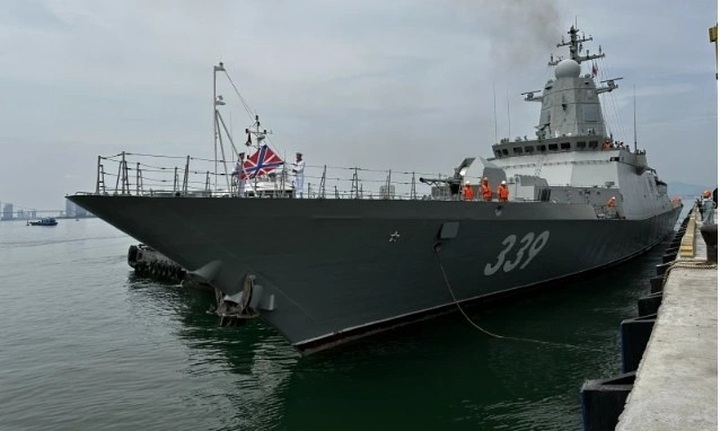 Russian Pacific Fleet ships pay courtesy visit to Danang - 1 Russian Pacific Fleet ships pay courtesy visit to Danang - 1