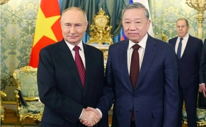 Vietnam, Russia hail progress in strategic partnership across key areas - 1