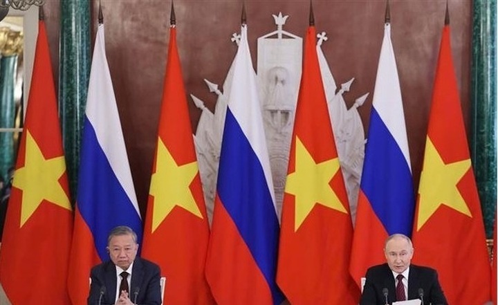 Vietnam, Russia hail progress in strategic partnership across key areas - 3