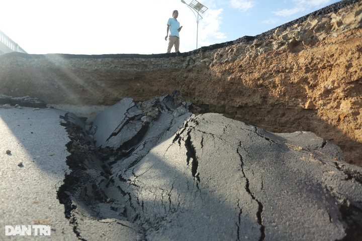 Six injured as newly built road collapses in Tay Ninh - 1