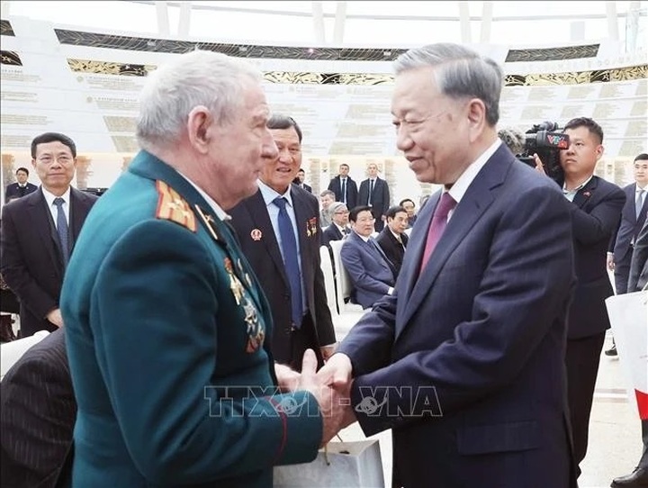 Party chief calls for closer friendship between Vietnam, Belarus - 1 Party chief calls for closer friendship between Vietnam, Belarus - 1