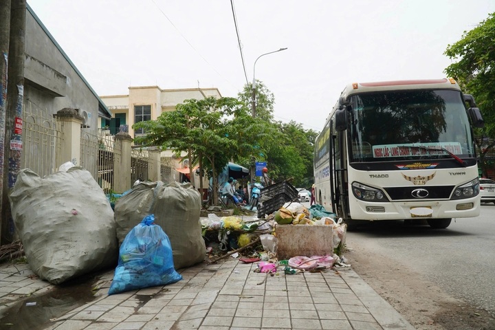 Thanh Hoa City hit by waste facility protest - 2