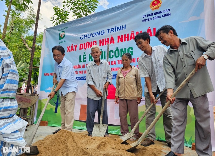 Dantri builds house for poor mother in Phu Yen - 1