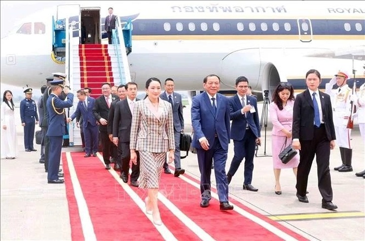 Thai Prime Minister begins official visit to Vietnam - 1 Thai Prime Minister begins official visit to Vietnam - 1