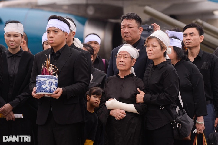 Vietnam holds state funeral for former State President Tran Duc Luong - 3 Vietnam holds state funeral for former State President Tran Duc Luong - 3