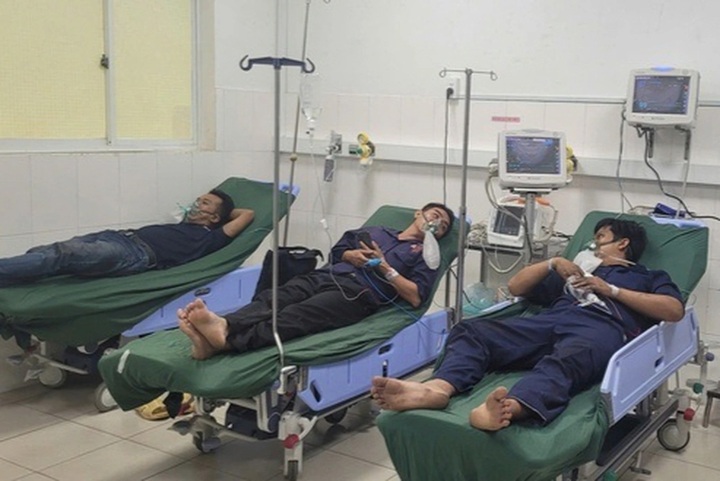 Two workers die from suspected gas poisoning in Dong Nai - 1