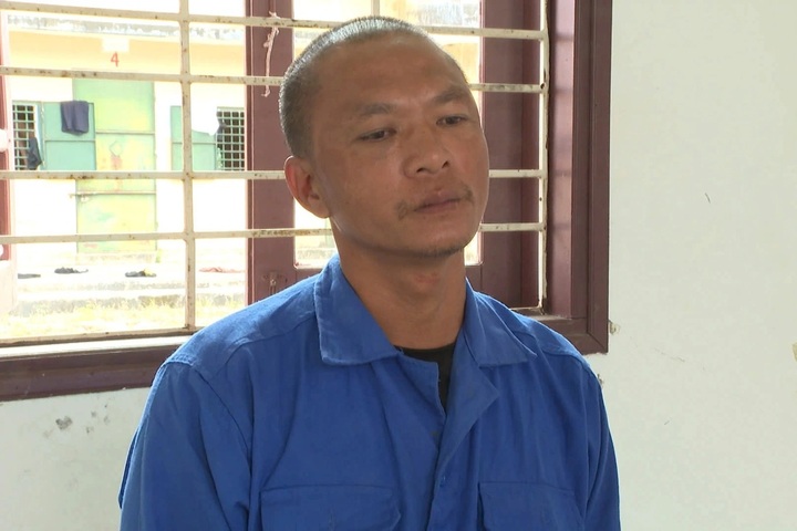 Nguyen Dynasty imperial throne vandalised - 3