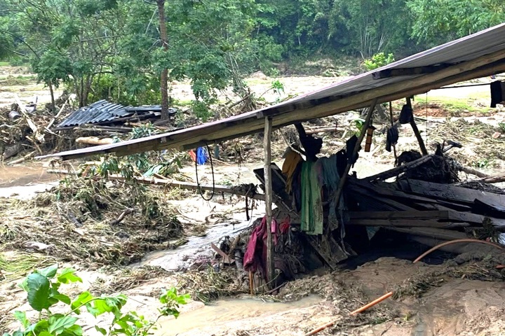 Devastation after flash flood ravages remote village in Nghe An - 3 Devastation after flash flood ravages remote village in Nghe An - 3