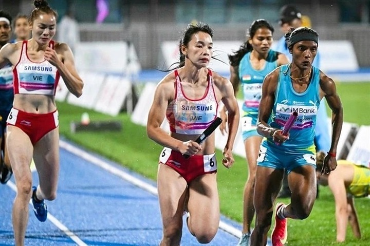 Vietnamese runners secure silver medal at Asian Championships - 1