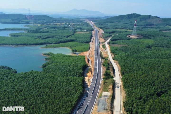 Ha Tinh-Quang Binh expressway to open in June - 2