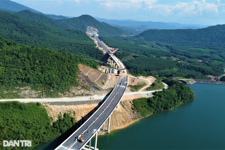 Ha Tinh-Quang Binh expressway to open in June - 7