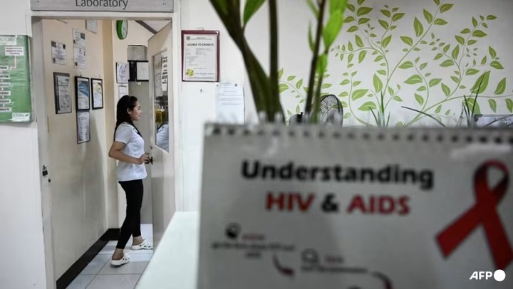 Philippines warns of health emergency as HIV cases soar - 1