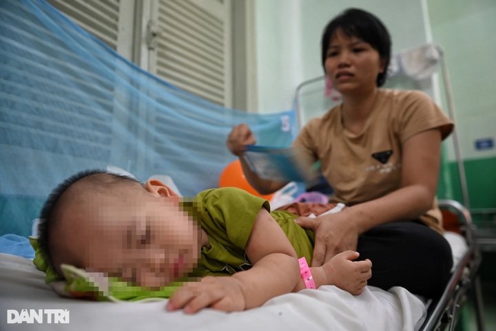 Hand, foot and mouth cases surge at HCM City hospital - 7