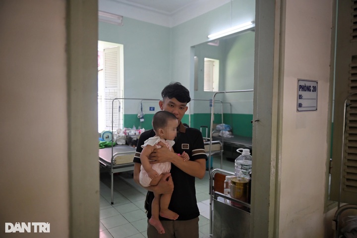 Hand, foot and mouth cases surge at HCM City hospital - 5