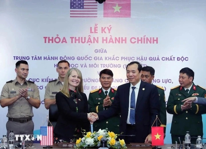 Vietnam, US sign pact to bolster response to chemical threats - 1