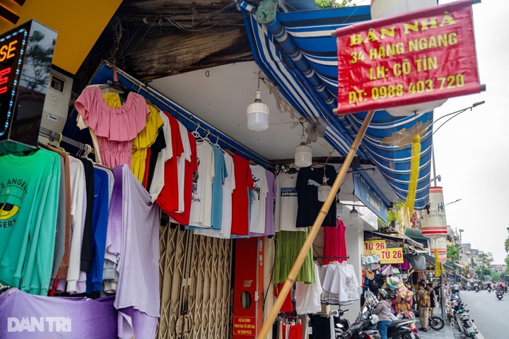 Hanoi's Old Quarter fashion stores face wave of shutdowns - 5 Hanoi's Old Quarter fashion stores face wave of shutdowns - 5