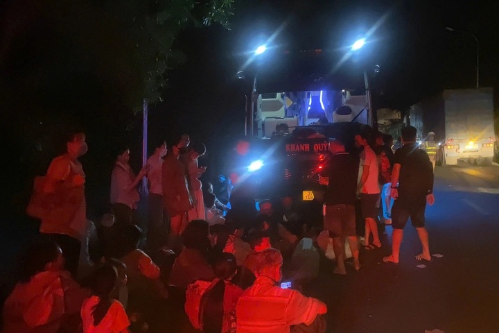 Three buses collide in Hue, injuring seven - 2 Three buses collide in Hue, injuring seven - 2