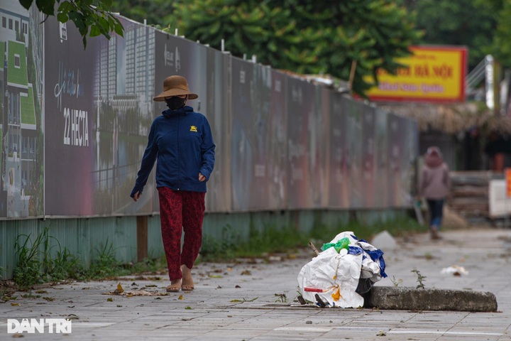 Hanoi road deteriorates only a year after opening - 7 Hanoi road deteriorates only a year after opening - 7