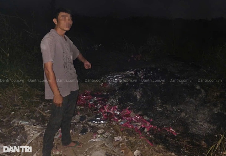 Director admits to dumping thousands of fake supplements in HCM City - 1 Director admits to dumping thousands of fake supplements in HCM City - 1