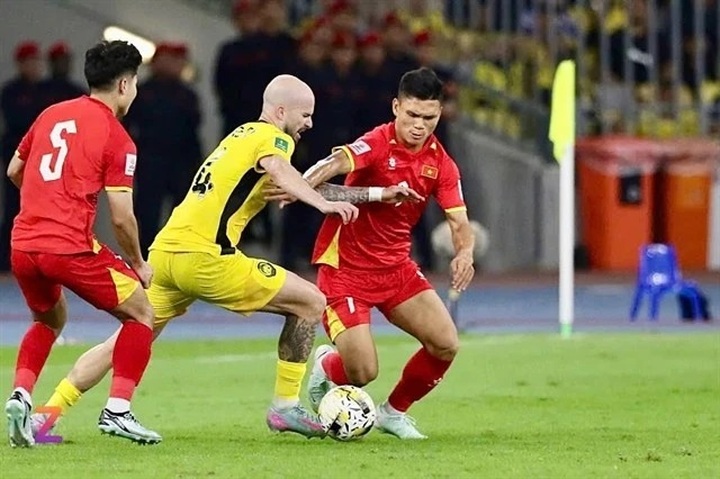 Vietnam lose first Asian Cup qualifiers match against Malaysia - 1