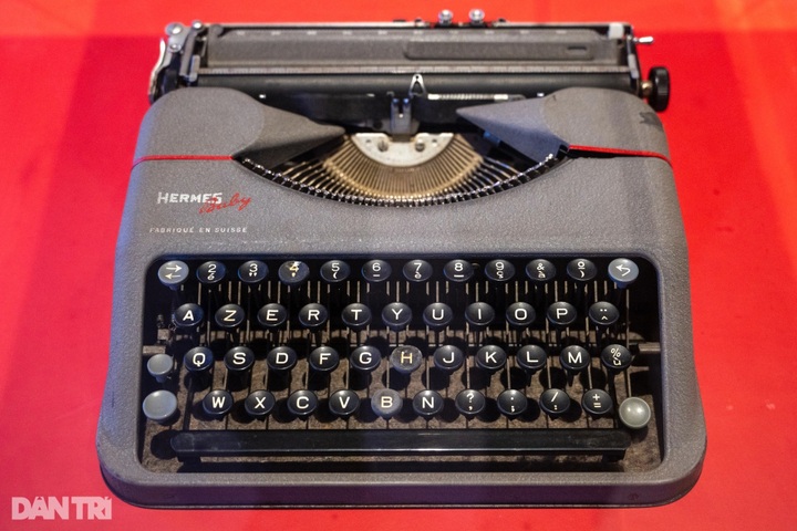 Thousands of rare artefacts preserved at Vietnam Press Museum - 5