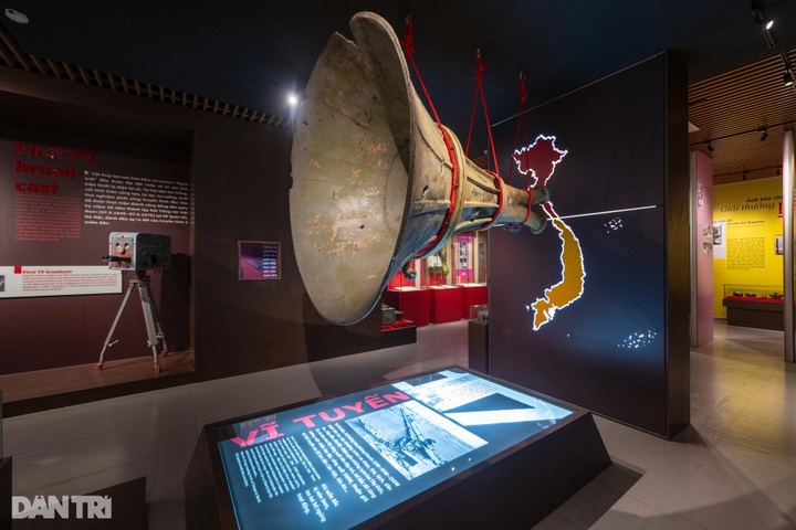 Thousands of rare artefacts preserved at Vietnam Press Museum - 8