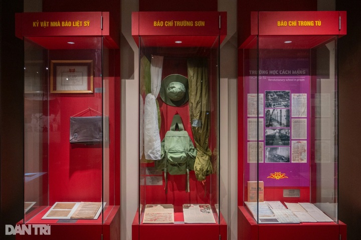 Thousands of rare artefacts preserved at Vietnam Press Museum - 9