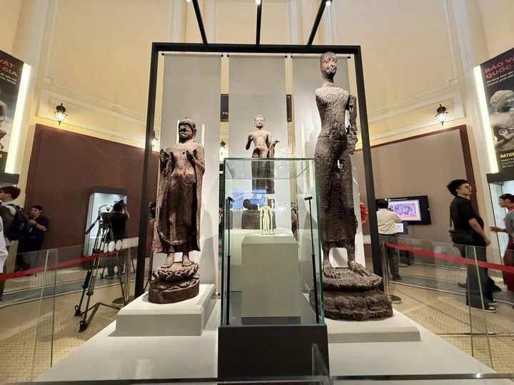 17 national treasures go on display in HCM City for first time - 1