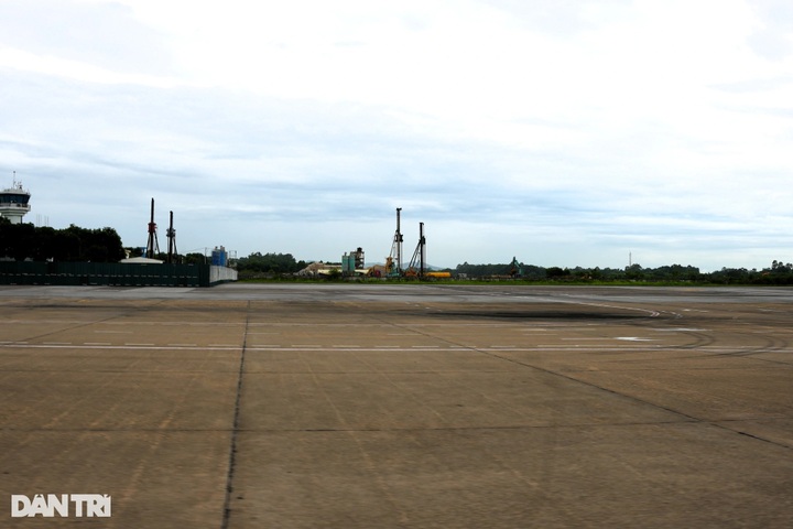 Vinh airport begins temporary closure for upgrade - 5