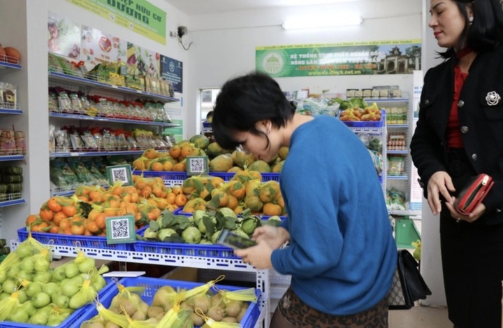 CPI climbs over 3.3 per cent in second quarter - 1