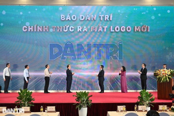 Dantri/Dtinews honoured with PM’s Certificate of Merit on 20th anniversary - 5 Dantri/Dtinews honoured with PM’s Certificate of Merit on 20th anniversary - 5