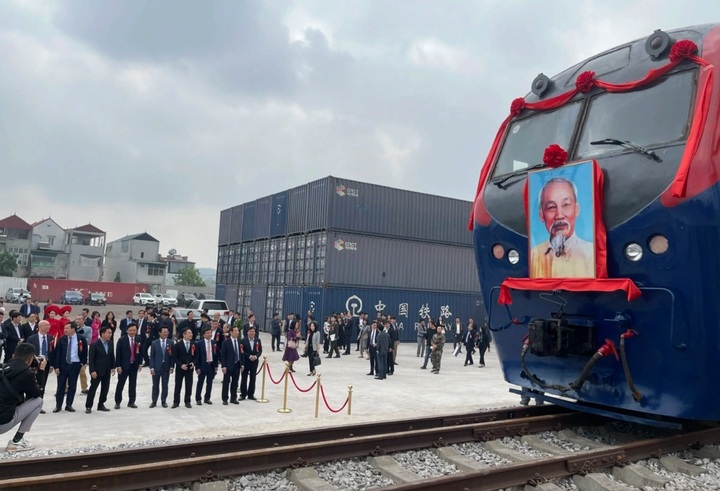 Vietnam begins nationwide ticket sales for cross-border China train route - 1 Vietnam begins nationwide ticket sales for cross-border China train route - 1