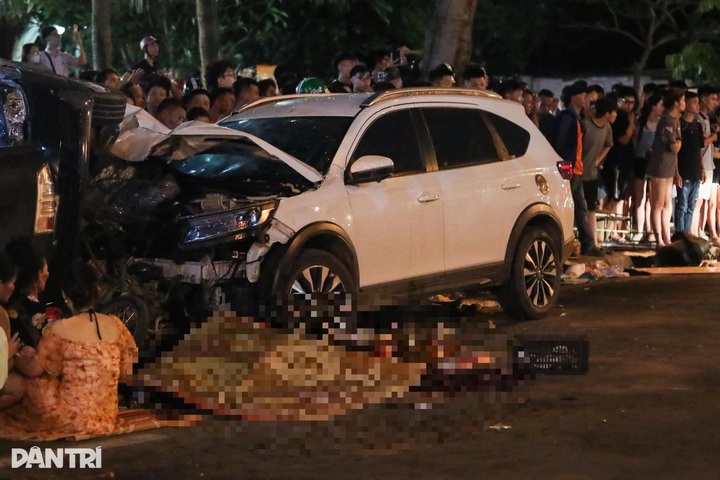 Drunk driver crashes into multiple vehicles, killing one and injuring three - 1
