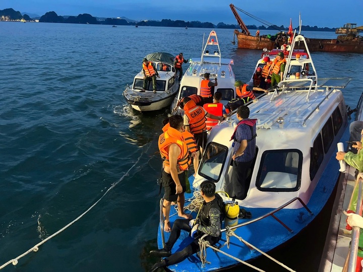 Dozens dead after tour boat capsizes in Ha Long Bay storm - 3 Dozens dead after tour boat capsizes in Ha Long Bay storm - 3