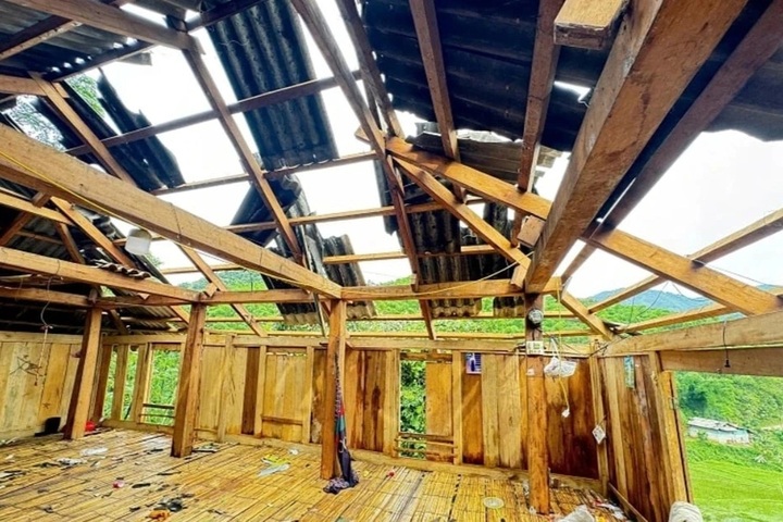 Vietnam coastal provinces ban boats from sea ahead of Typhoon Wipha - 2 Vietnam coastal provinces ban boats from sea ahead of Typhoon Wipha - 2