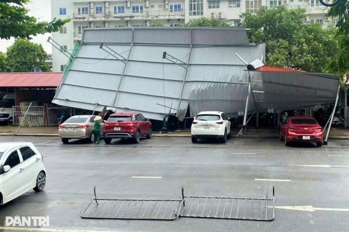 Typhoon Wipha makes landfall between Hung Yen and Ninh Binh - 1