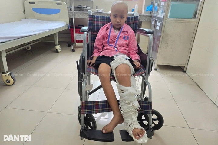 Dantri/DTiNews readers help young girl save her leg - 1