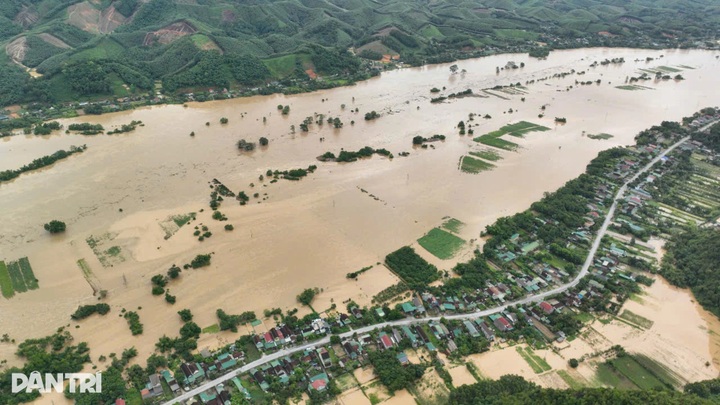 Nghe An brutally hit by Typhoon Wipha - 1 Nghe An brutally hit by Typhoon Wipha - 1